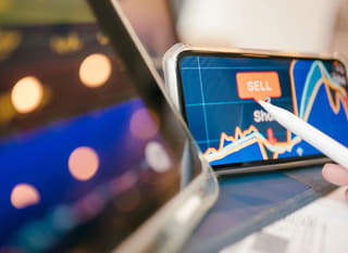 Platform voor handel op diverse markten met analyse van Bitcoin, Ethereum en forexopties